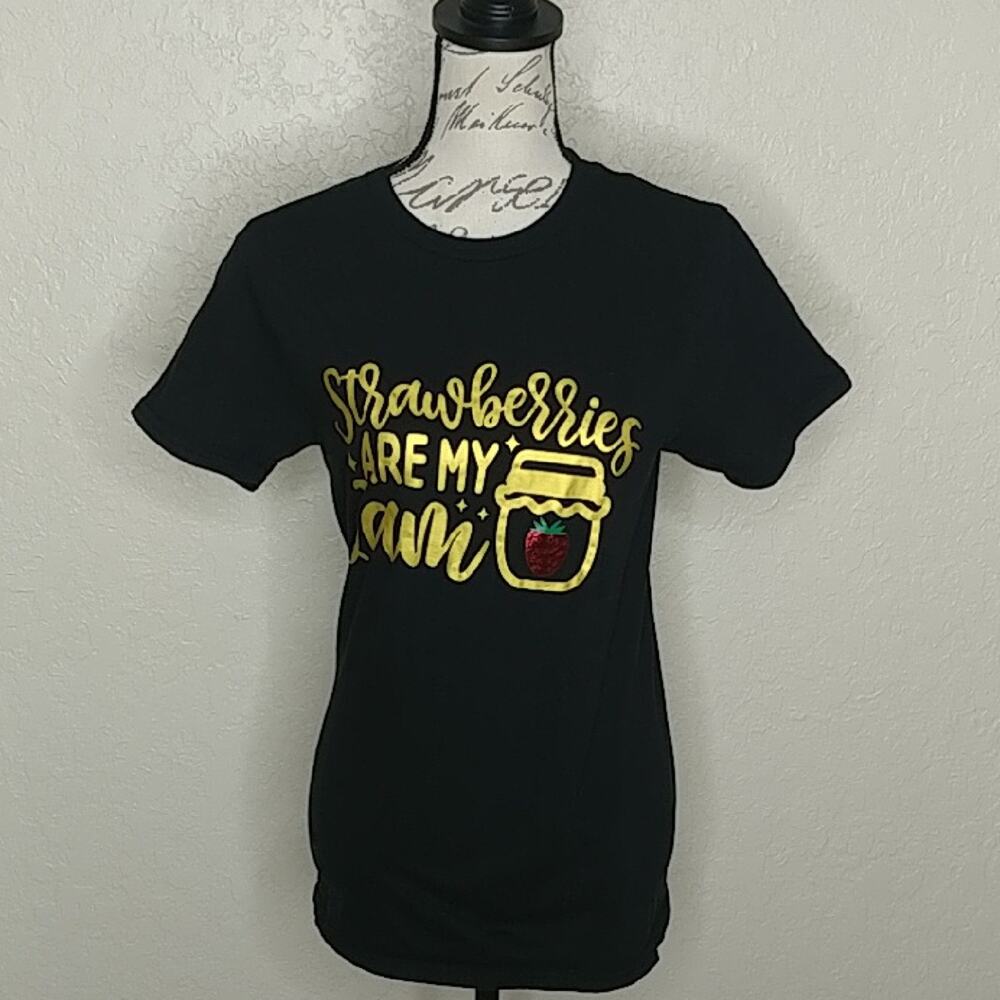 Gildan‎ "Strawberries Are My Jam" T-Shirt Size S